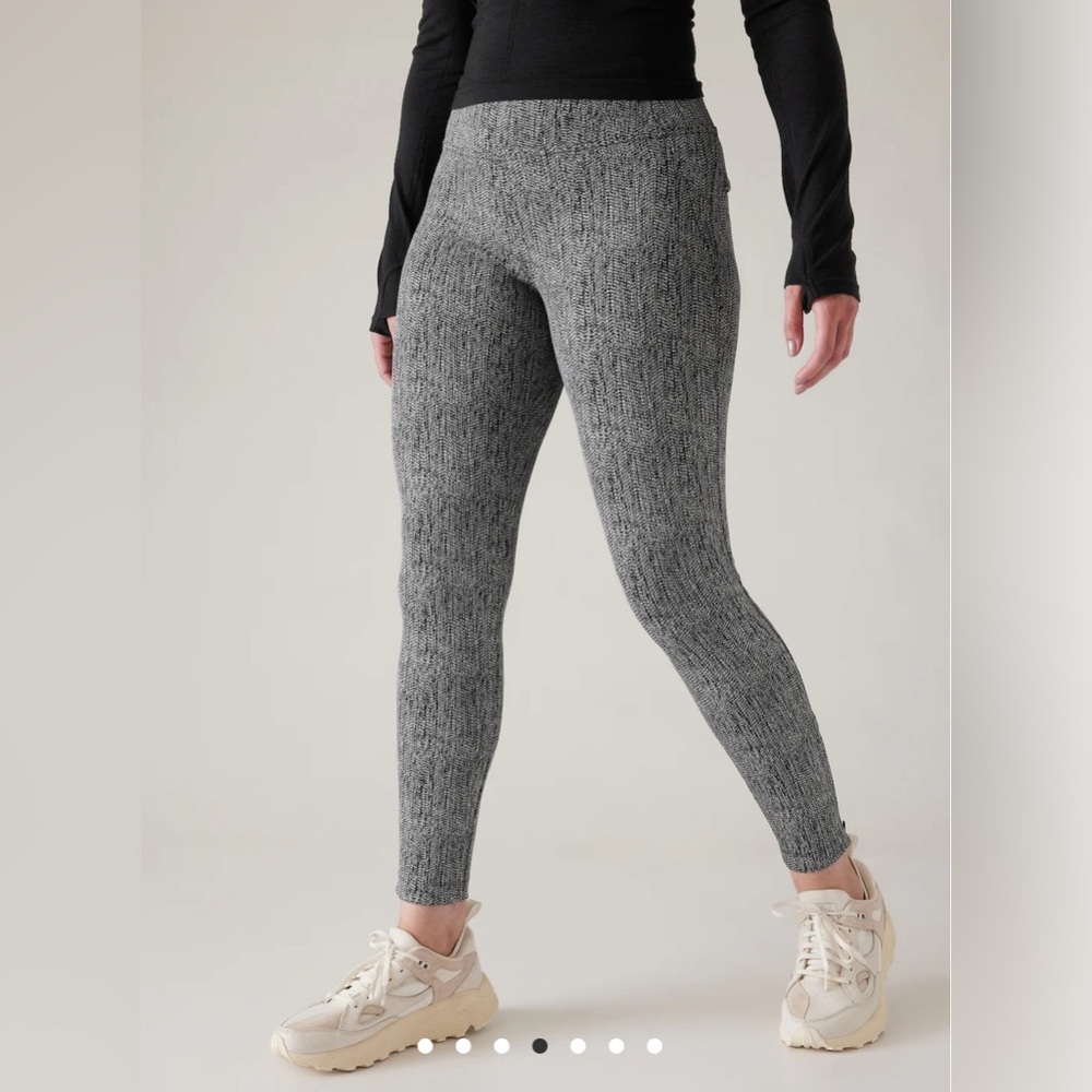 Athleta DELANCEY SKYLINE TIGHT size S SOLD OUT online!